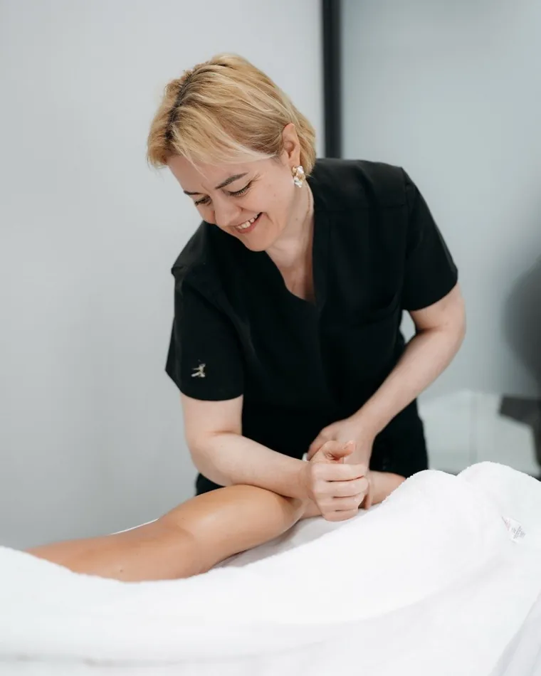 Yuliia performing a massage at Body Language